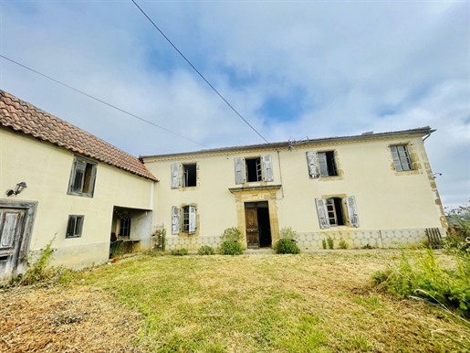 Romantisches altes französisches Anwesen mit spektakulärem Blick auf die Pyrenäen - Ein Traumhaus er