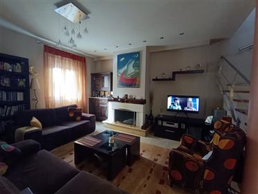 Maison Individuelle 164 m² à Analipsi Volos
