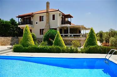 Villa 200 sqm in Alonissos