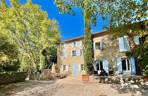 Mas Provençal du XVIIIe et chambres d'hôtes à 5 minutes du centre ville