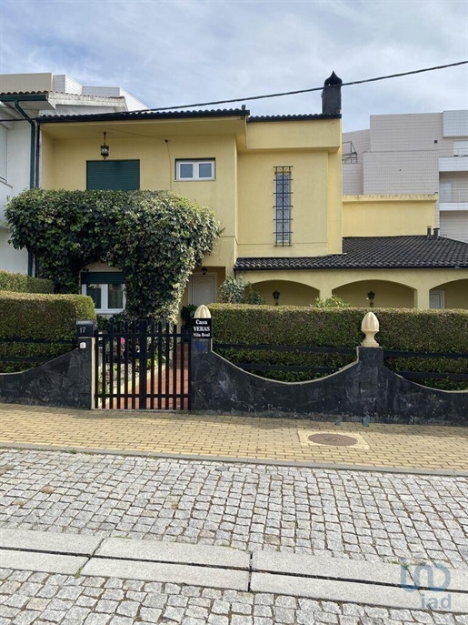 House with 4 Rooms in Vila Real with 261,00 m²