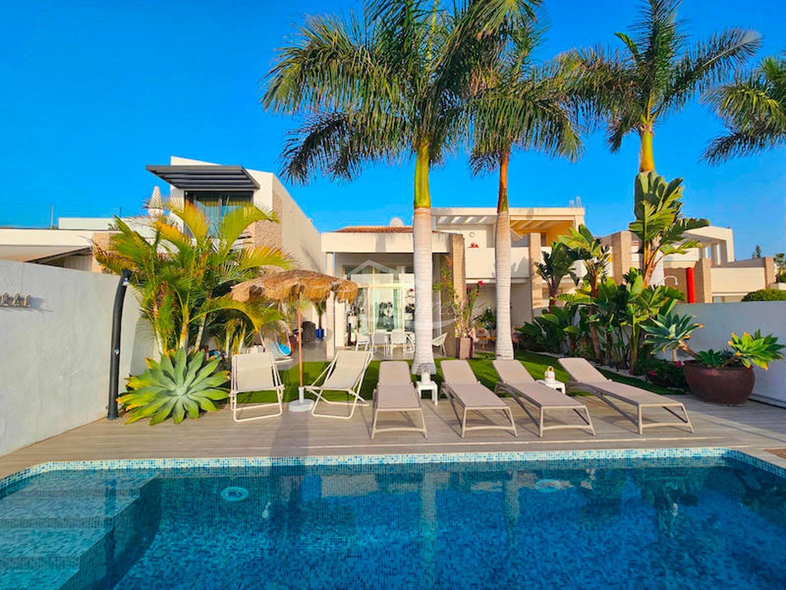 Detached house in La Caleta, Tenerife