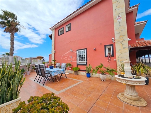 Detached villa in El Galeón, Adeje, Tenerife