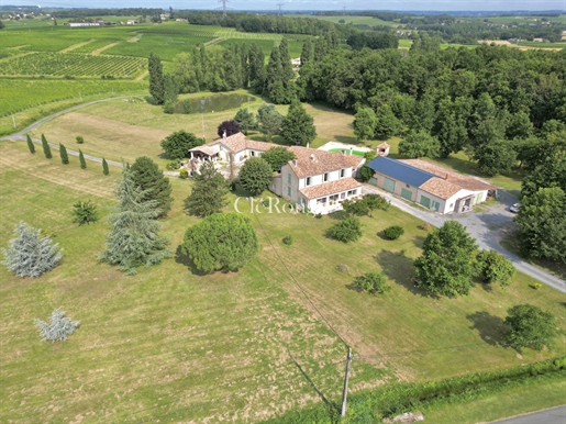 Charmanter Immobilienkomplex in der Landschaft der Gironde, mit Schwimmbad, Grundstück von 6 Hektar