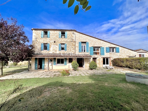 Between Duras and Eymet - Charming 5-bedroom stone house with a 5200 m2 garden