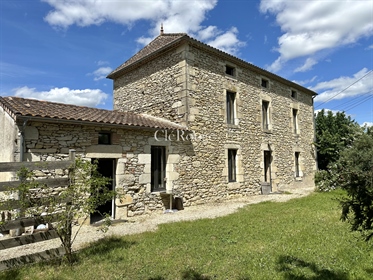 Magnificent stone house equidistant from Duras and Monsegur