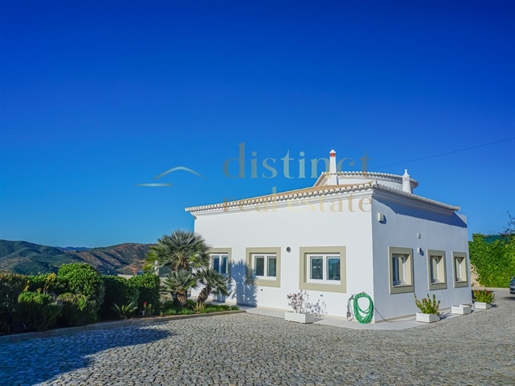 4 Bedroom Villa with Stunning Views and Heated Pool