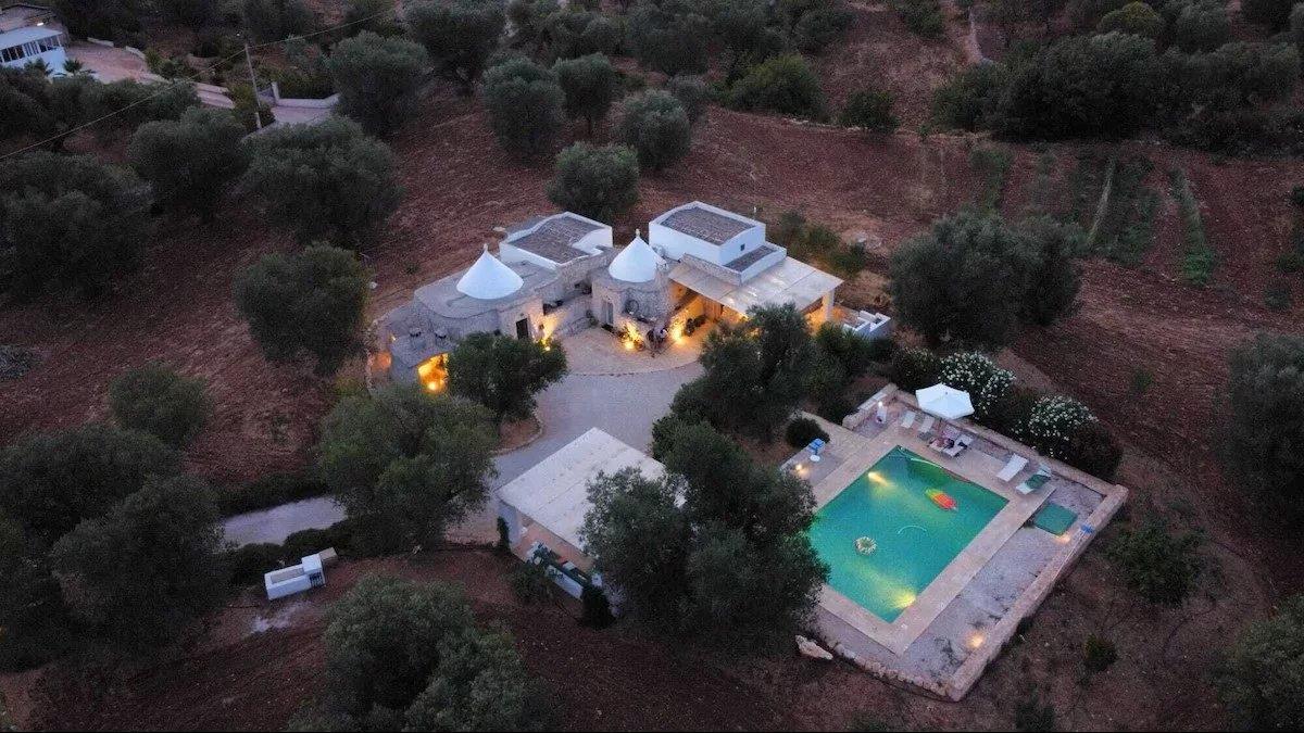 Renovated Trulli in San Michele Salentino with pool and land