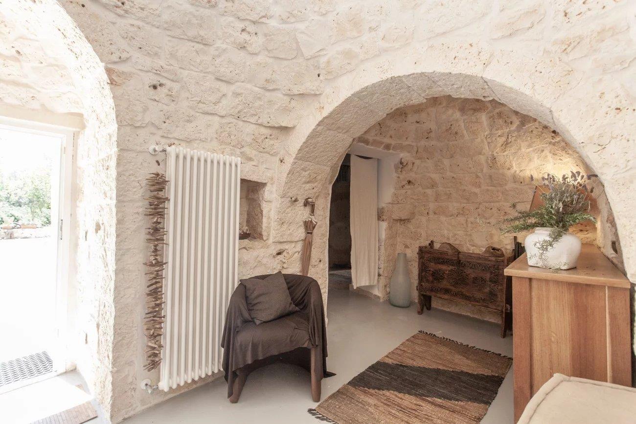 Renovated Trulli in San Michele Salentino with pool and land