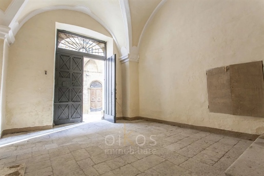 18Th century palace for sale in Oria with secret garden