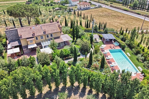 Stunning Villa with private pool close to golf resort Castelfalfi