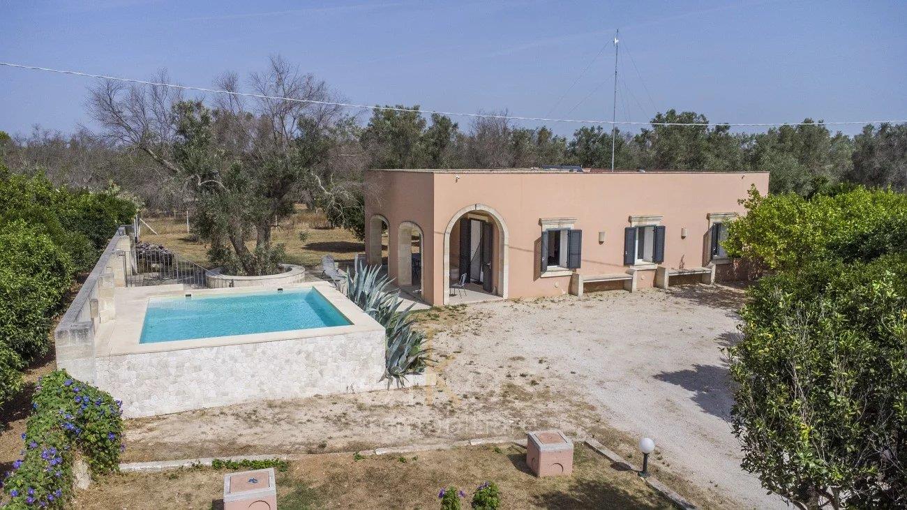 3 bedrooms villa for sale in Oria, pool and garden