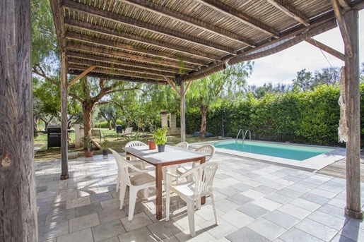 Villa in vendita a Oria, 2 camere, piscina e giardino