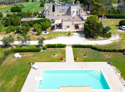 A luxurious country estate in Salento, 7 bedrooms and pool