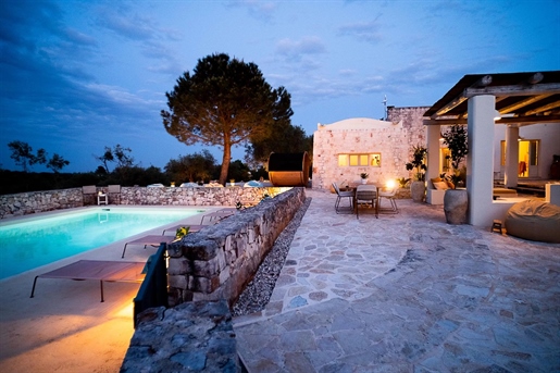 Villa pittoresque à Ostuni, 3 chambres, piscine et sauna