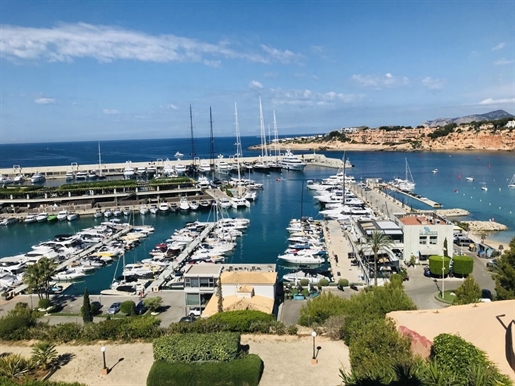 Beautiful sea view penthouse on the harbor of Port Adriano