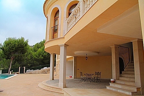 Luxury villa in quiet area of Paguera