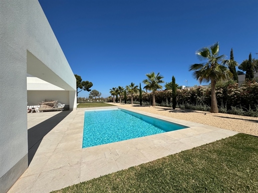 Elegant villa in the prestigious area of Sol de Mallorca