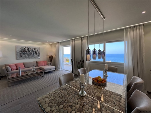 Роскошная квартира с фантастическим видом на море в Кала Майор