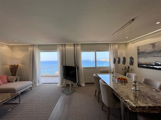 Роскошная квартира с фантастическим видом на море в Кала Майор