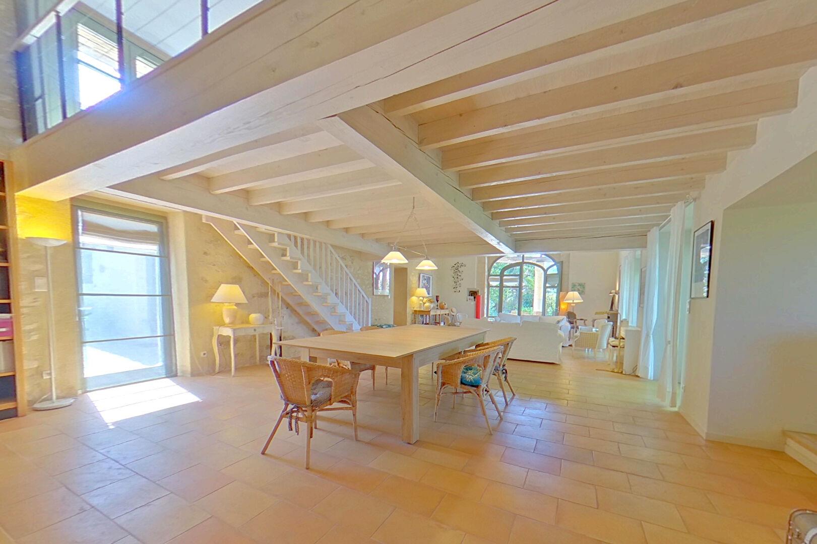 Magnificent stone property, love at first sight guaranteed!