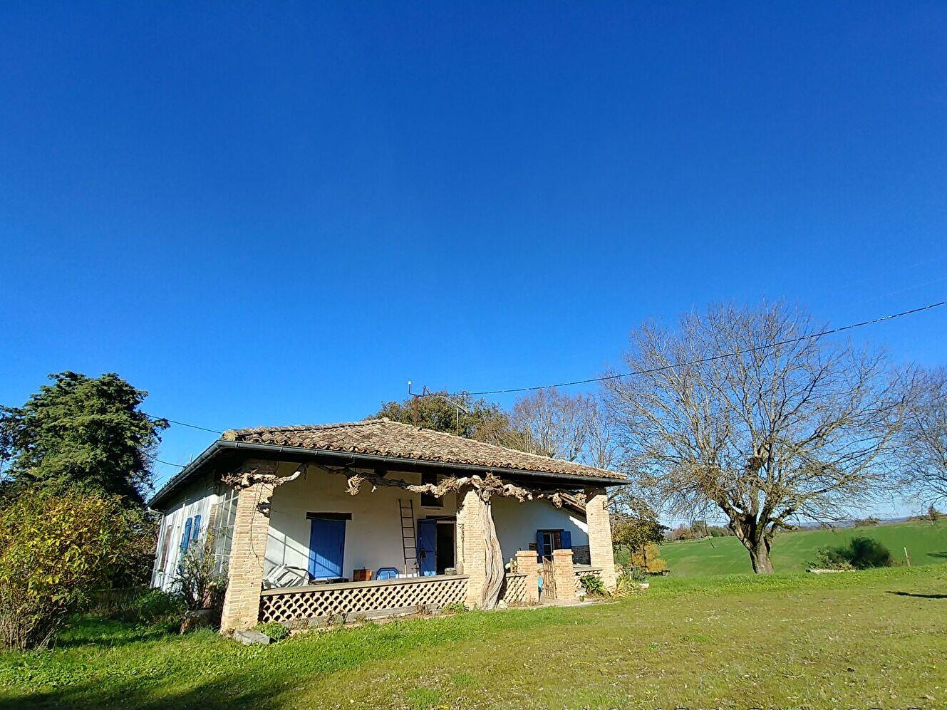 House on the heights of Caussade!