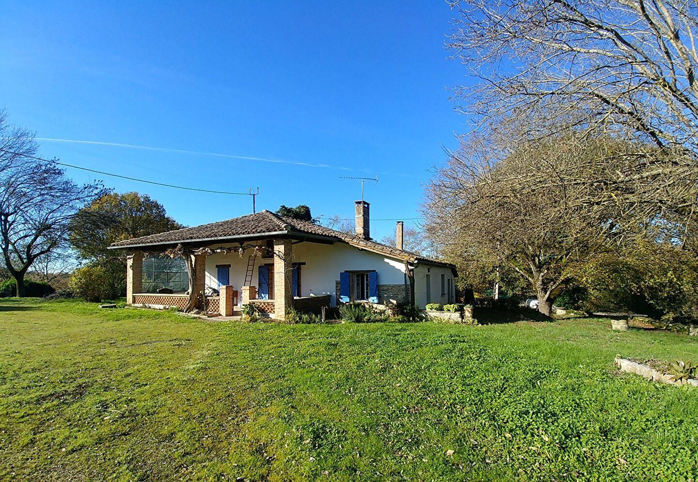 House on the heights of Caussade!