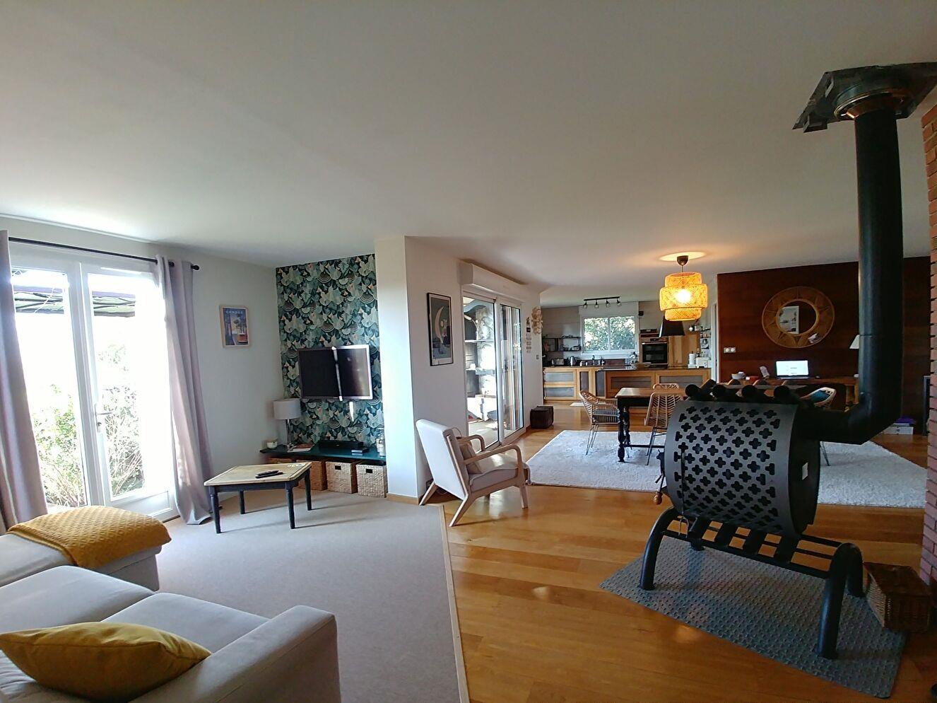 Single-storey house in the countryside of Caussade