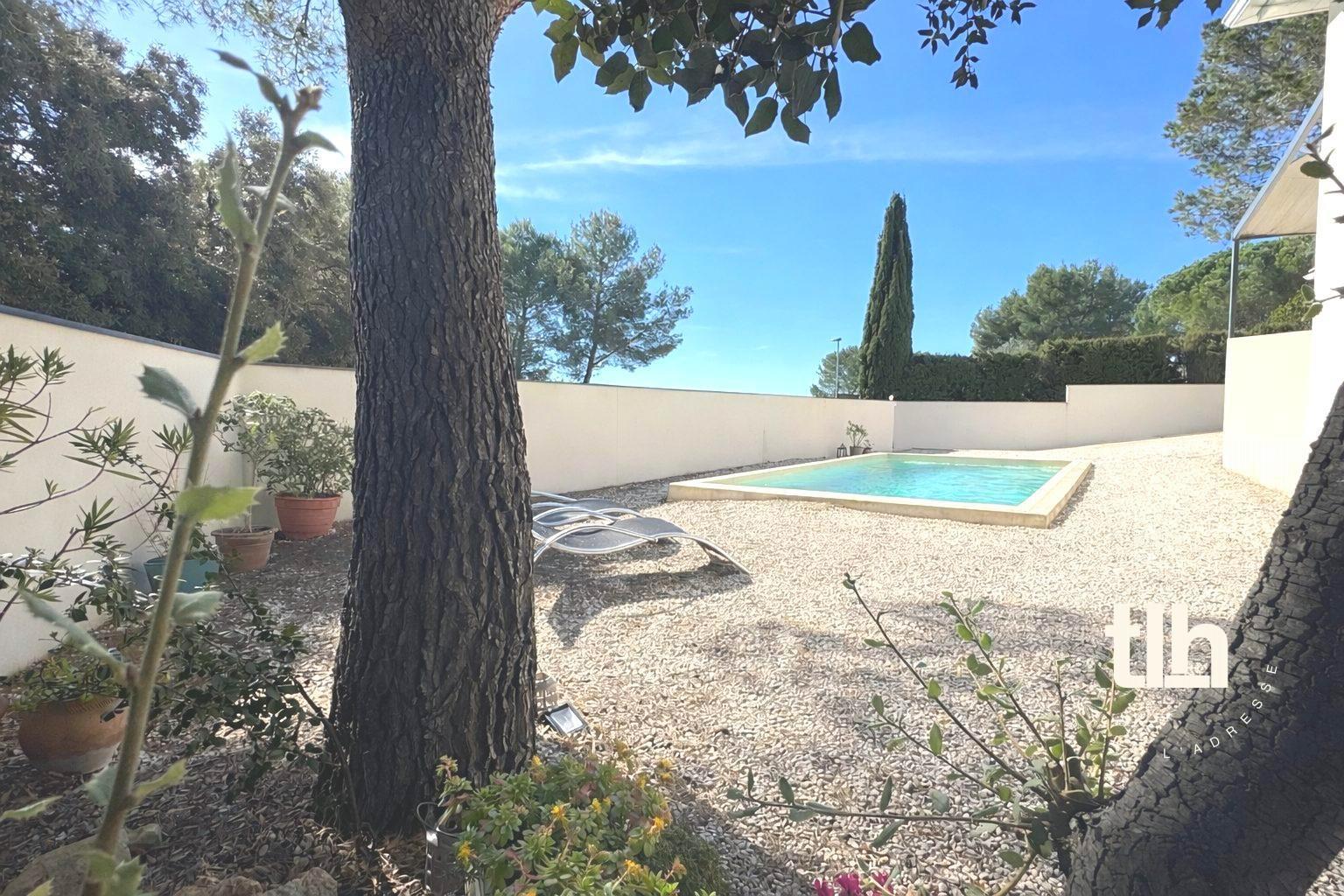 Maison à vendre, 131m², Saint-Geniès-des-Mourgues