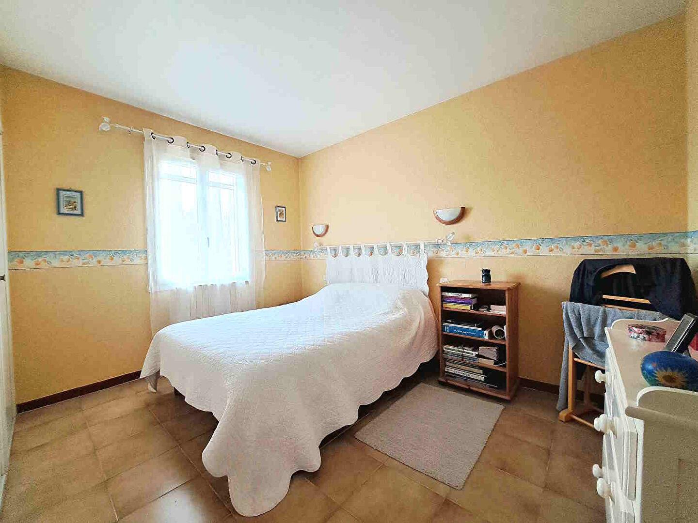 House Gargas 5 room(s) 207m2 with outbuildings and swimming pool
