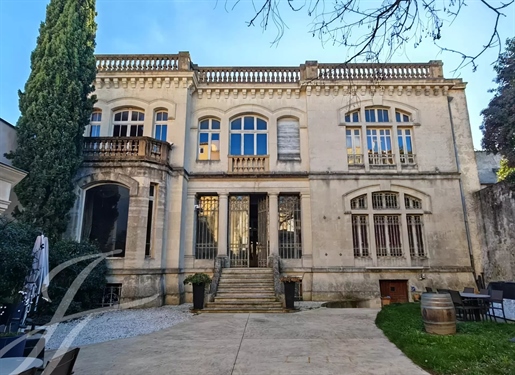 Private Villa, Gebäude von mehr als 650 m² im Stadtzentrum von Montélimar