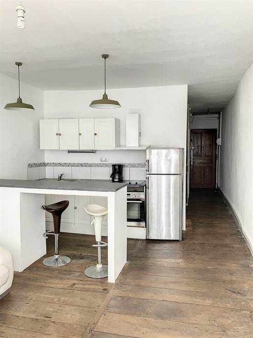2-room apartment 43m2 Bayonne center, with character