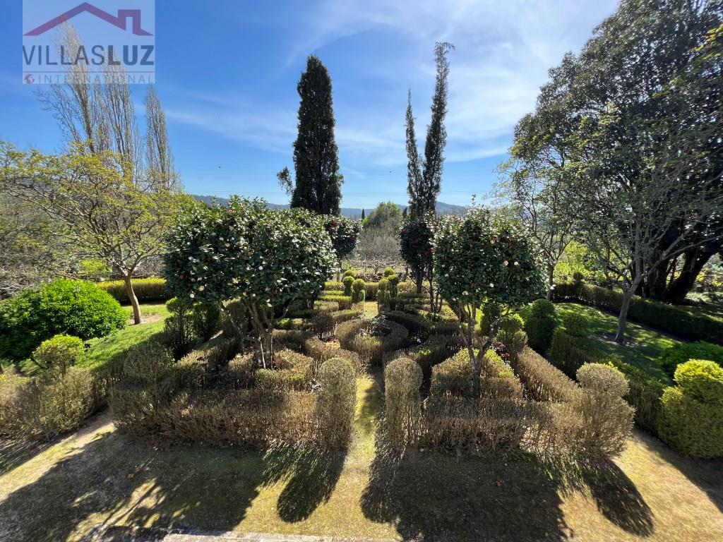 Herrenhaus mit 14 Schlafzimmern in Nordportugal mit 2 ha Weinberg