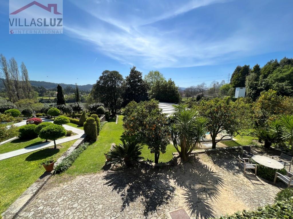 Herrenhaus mit 14 Schlafzimmern in Nordportugal mit 2 ha Weinberg