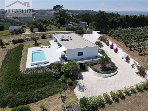 Spectacular villa with 3+2 bedrooms close to Obidos