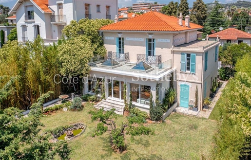 Luxuriöse Villa im Art-déco-Stil in der Nähe von Cannes, in Le Canne