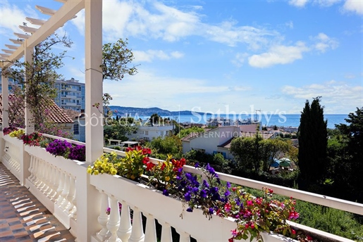 Renovierte Villa in Nizza: Mediterrane Eleganz mit Meerblick