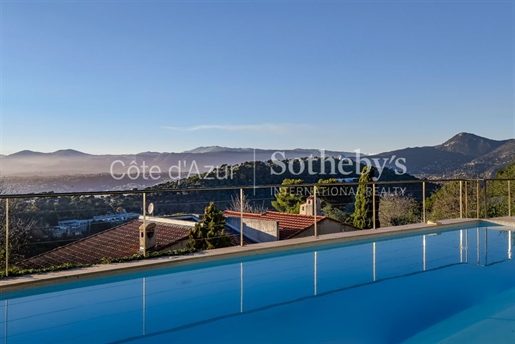 Exclusiviteit! Provençaalse villa met panoramisch uitzicht op de heuvels