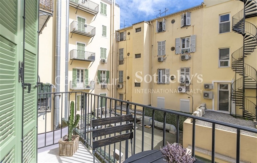Exclusive: Fully furnished apartment in the heart of prestigious Carré d'Or, Nice