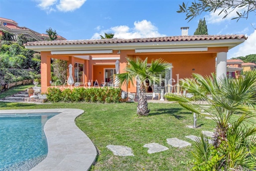4 bedroom villa for sale in Mandelieu with sea view, Minelle area, near beach