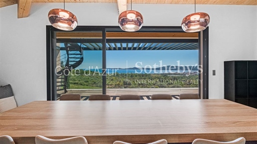 For sale in Grimaud, recent contemporary villa with sea views, near Saint-Tropez.
