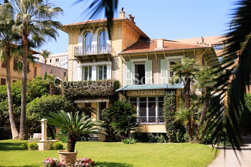 Exklusivität: Außergewöhnliche Privatvilla in Nizza - Les Baumett