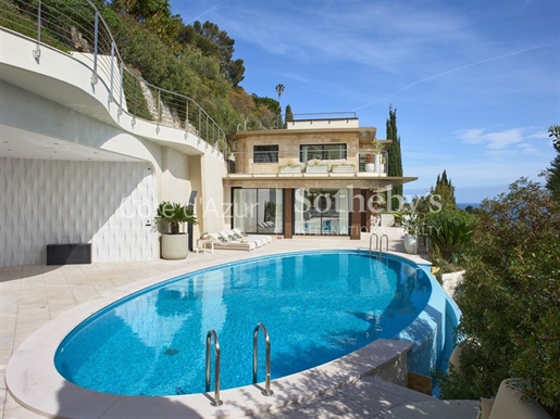 Sea view - Contemporary-style property, entirely renovated, between Cap d'Ail and Monaco.