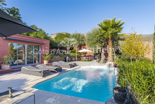 Uitzonderlijke villa in Vence, oase van luxe en sereniteit