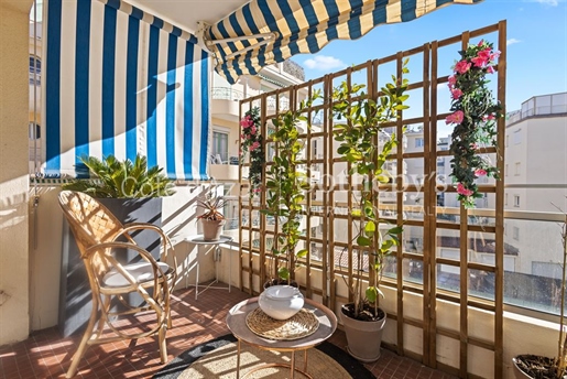 Cannes Palm Beach, Lovely one bedroom apartment with south facing terrace.