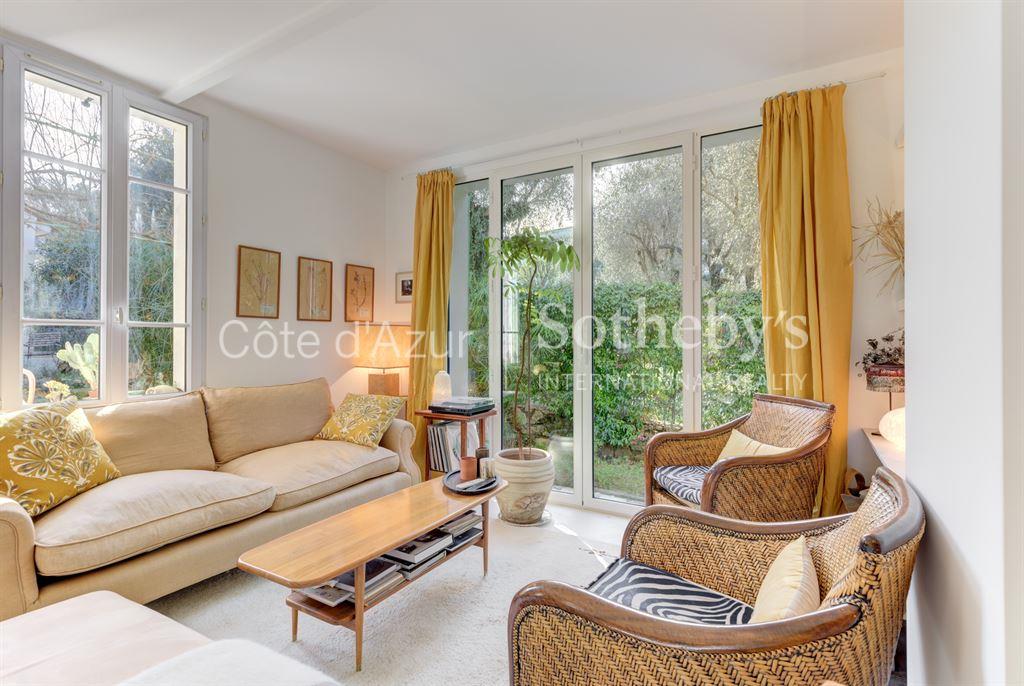 Le Cannet Mairie Charming 220 m² villa with garden and artist's workshop