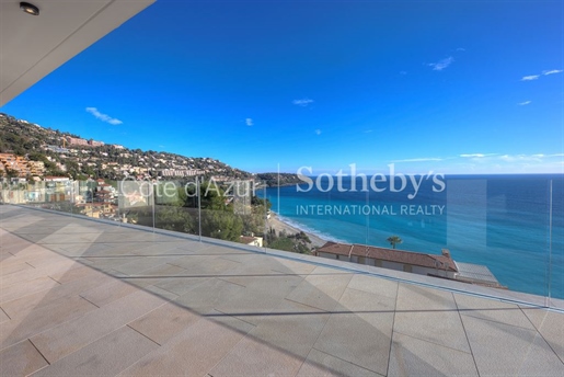 Roquebrune Cap Martin, high-end 4 beds top floor apartment with sea view