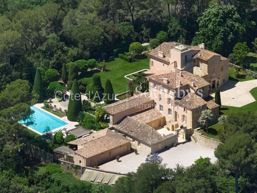 Historic French Estate with Panoramic Views near Cannes : Domaine de Beaumont