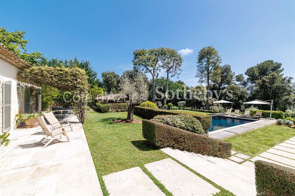 Bastide villa with heated pool and landscaped garden in La Colle-sur-Loup