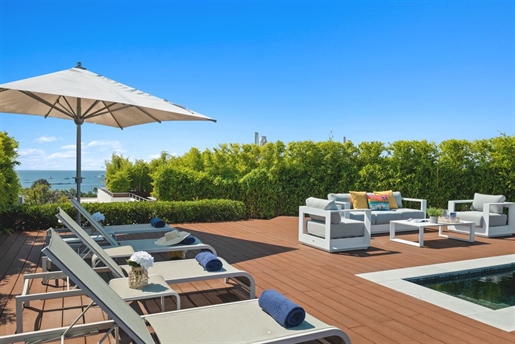 Exceptional 4 beds penthouse in a luxury residence with private pool and sea view